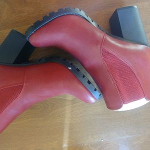 New bootie with no tag