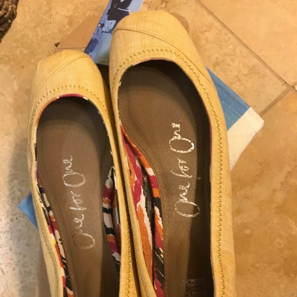 Toms yellow ballet flats