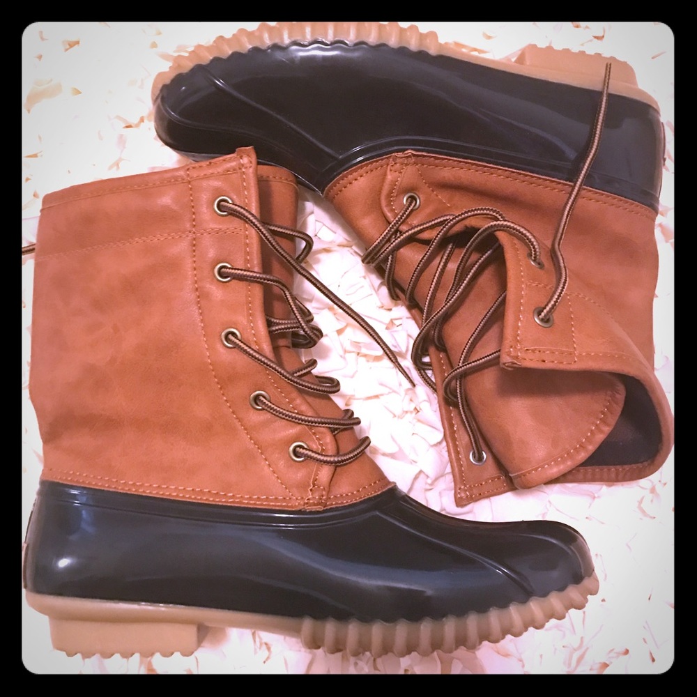 Duck boots