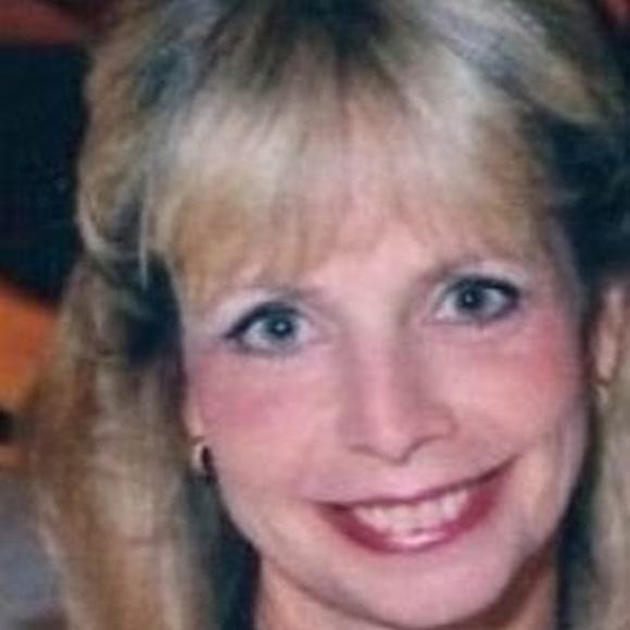 Meet your Posher, Deborah - Picture 1 of 1