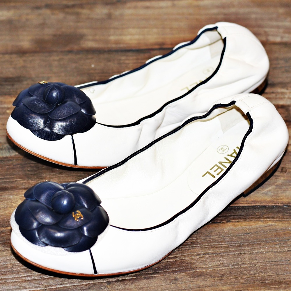 CHANEL EGGSHELL FLORAL FLATS