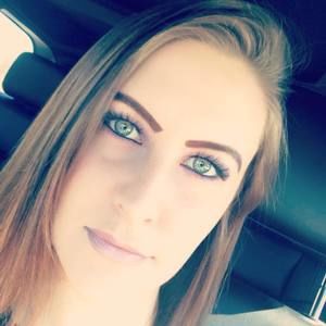 Meet your Posher, Alexis