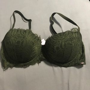 Never worn VS pink bra