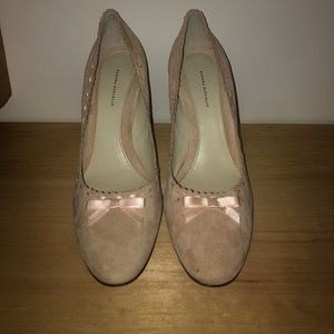 Banana Republic - Suede Heels