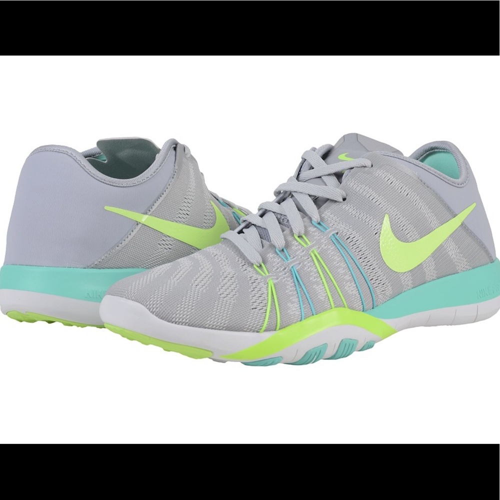 Nike Free TR 6 Cross Training Shoes