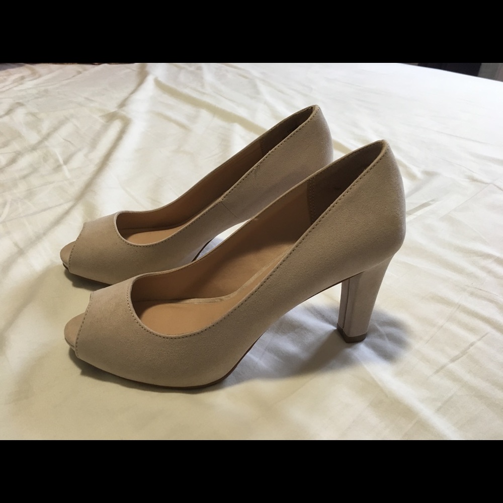 New！Kelly & Katie pumps.