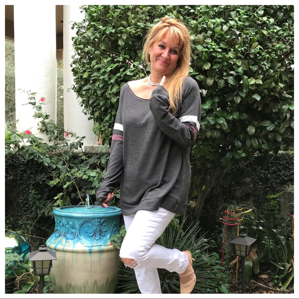 ♥️SOLD  1️⃣L Color Block Brushed Cashmere Top - Picture 8 of 8