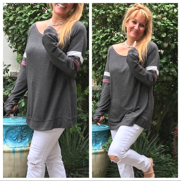 ♥️SOLD  1️⃣L Color Block Brushed Cashmere Top - Picture 6 of 8