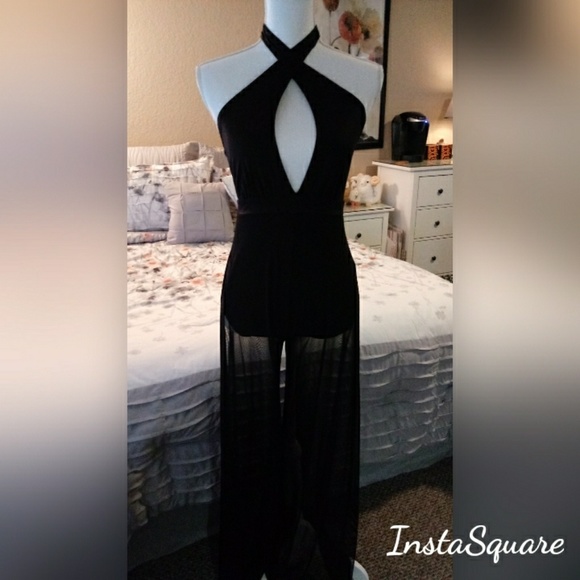 ⭐HP⭐Simply Chic MEDIUM Jumpsuit - Picture 3 of 6