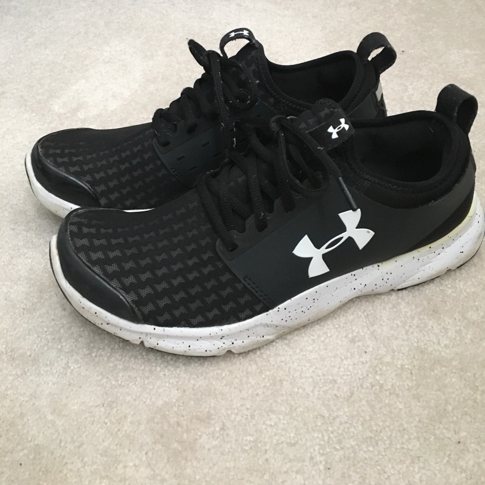 Under Armour Sneakers