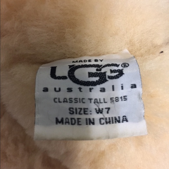 Women’s Tan Uggs - Picture 5 of 5