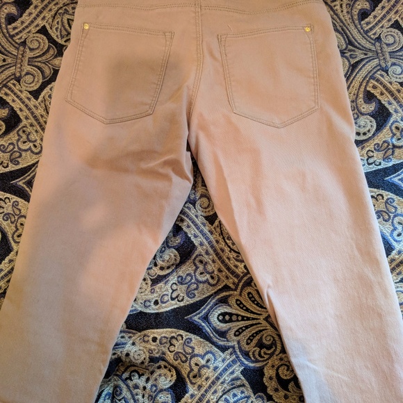 H&M tan pants - Picture 2 of 3