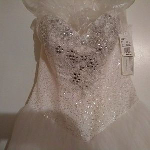 David's bridal UNWORN wedding dress