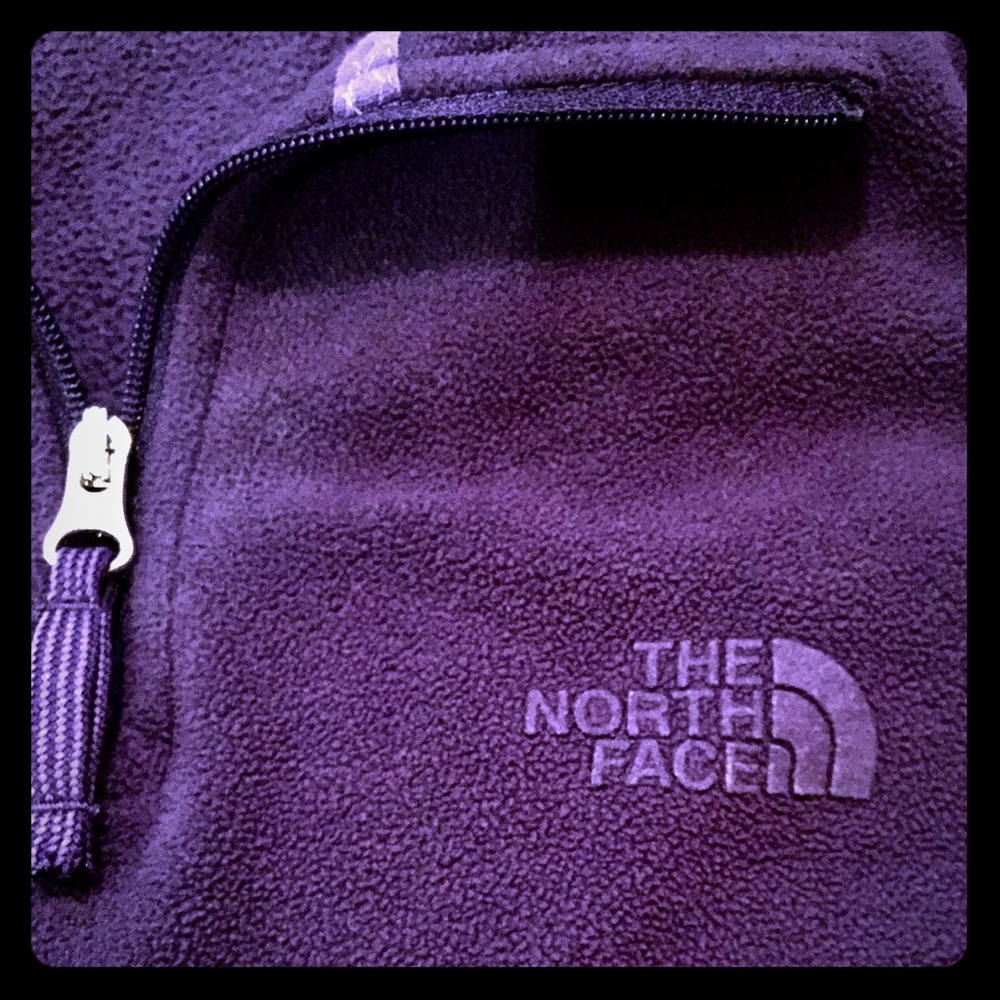 Deep Purple TNF SMALL 1/4 Zip Pullover TKA 100