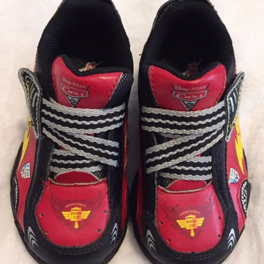 Stride Rite Cars 2 Light up Shoes 7W Wide