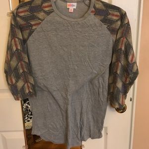 Super soft Gray LulaRoe Randy Tee