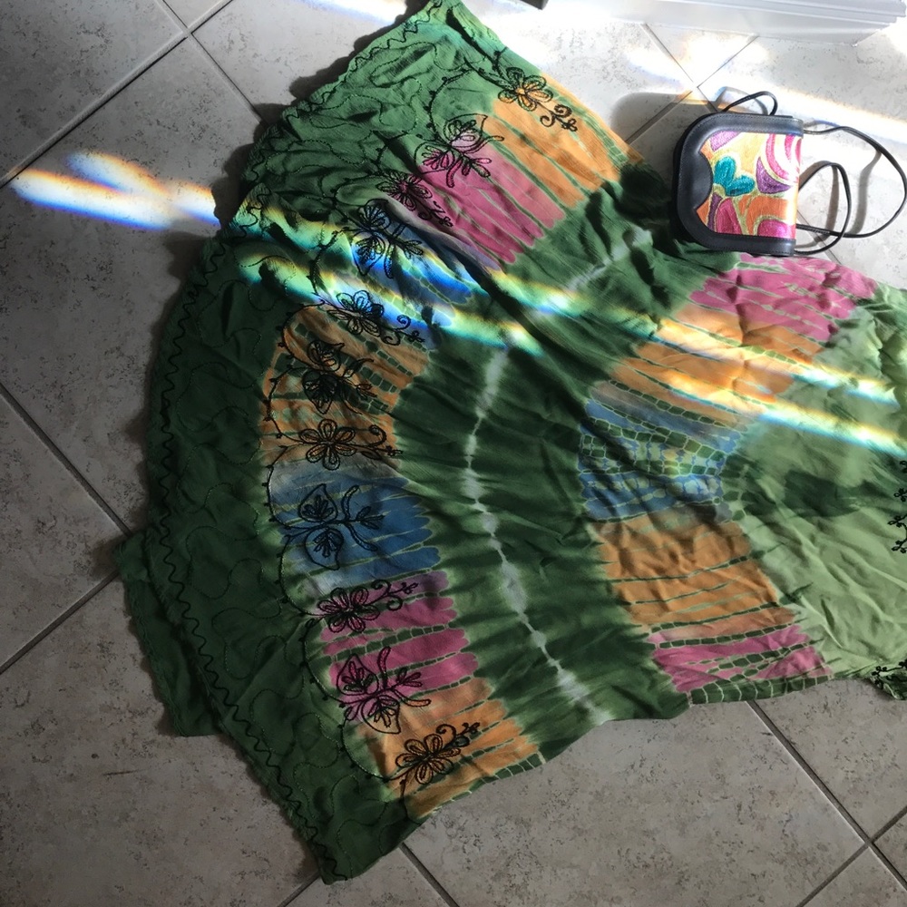 Pool cover up. - Picture 2 of 5