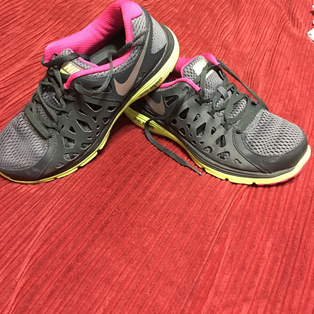 Nike Dual Fusion