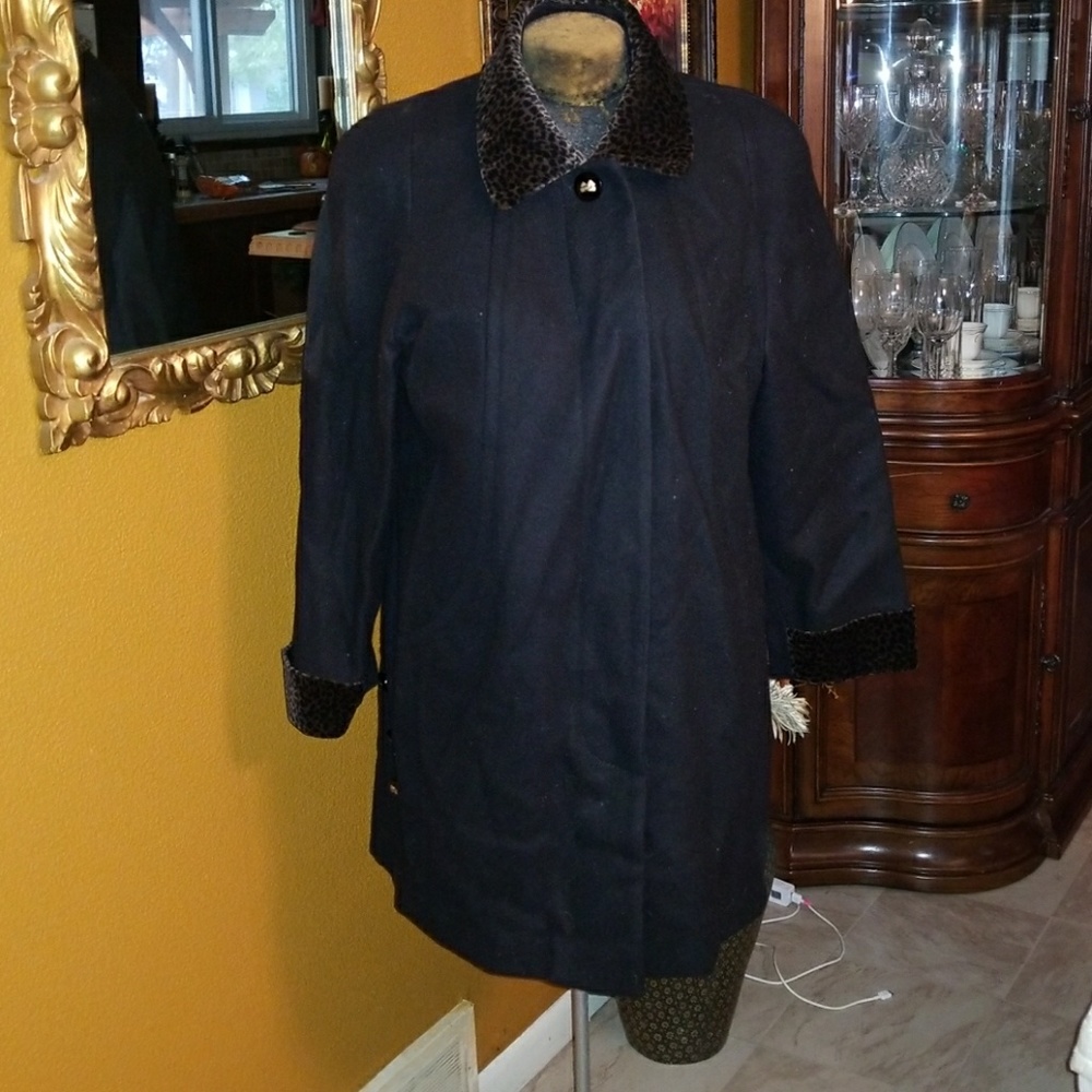 Jo-D Women's leopard coat