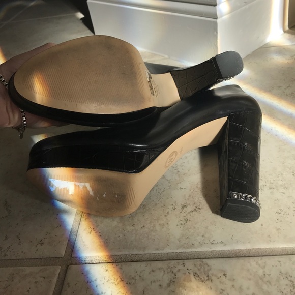 Michael Kors the Jet Set 6 pump - Picture 5 of 5