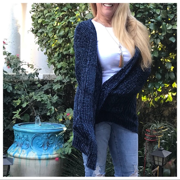 Drenched in Chenille! Navy Knit Cardigan + Pockets - Picture 4 of 8