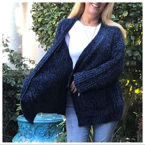 Drenched in Chenille! Navy Knit Cardigan + Pockets - Picture 5 of 8
