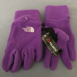The North Face fleece gloves