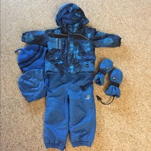 Toddler winter outfit by Jupa.