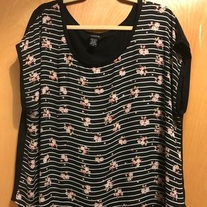 Black with white stripe and rose shirt torrid SZ 2