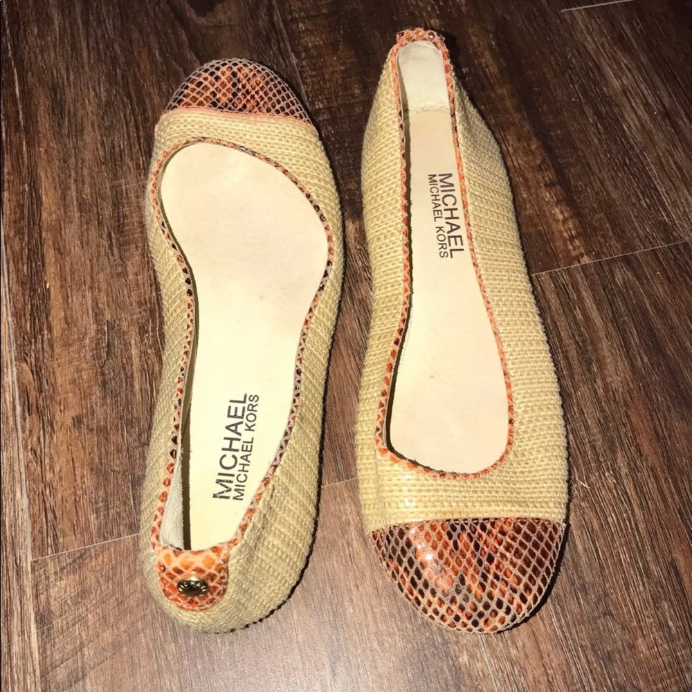 Michael Kors Tan/Straw Hanna Flats 6M
