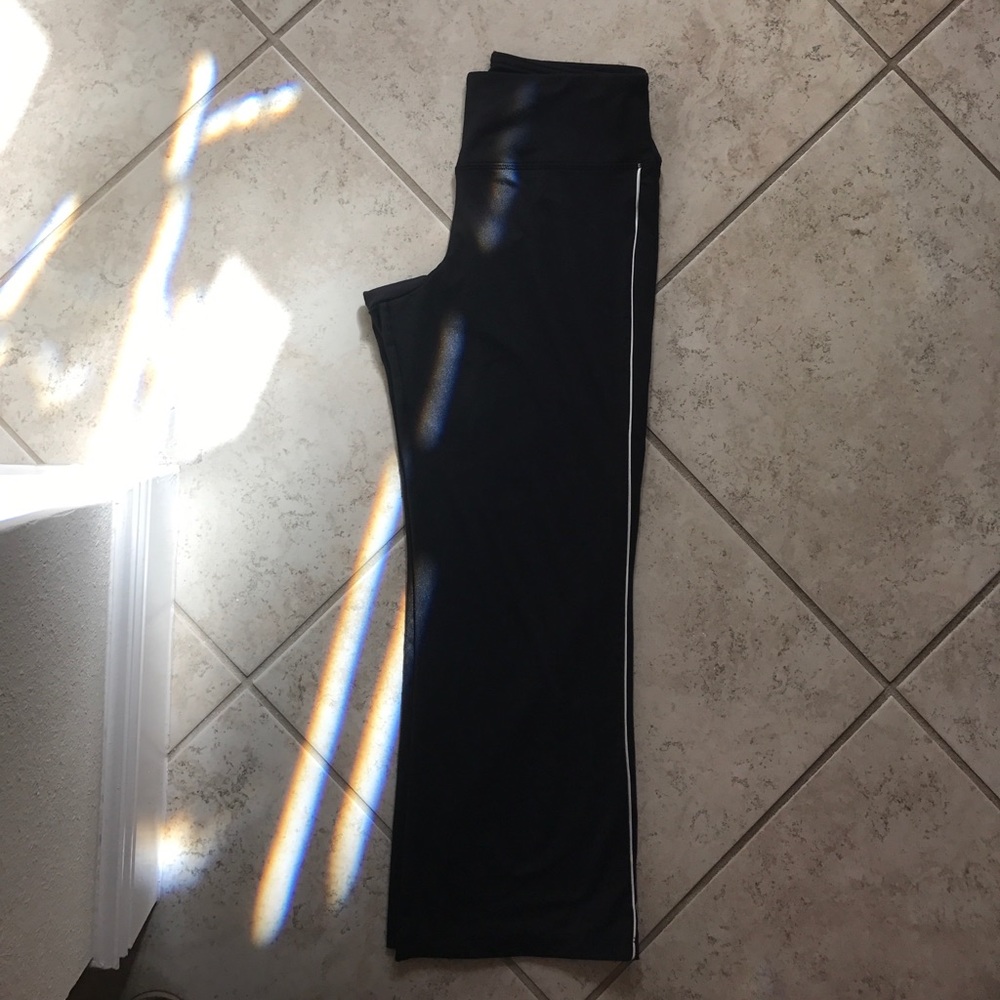 Athletic pants