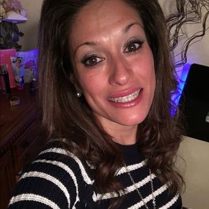 Meet your Posher, Caroline