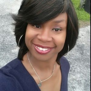 Meet your Posher, Latosha