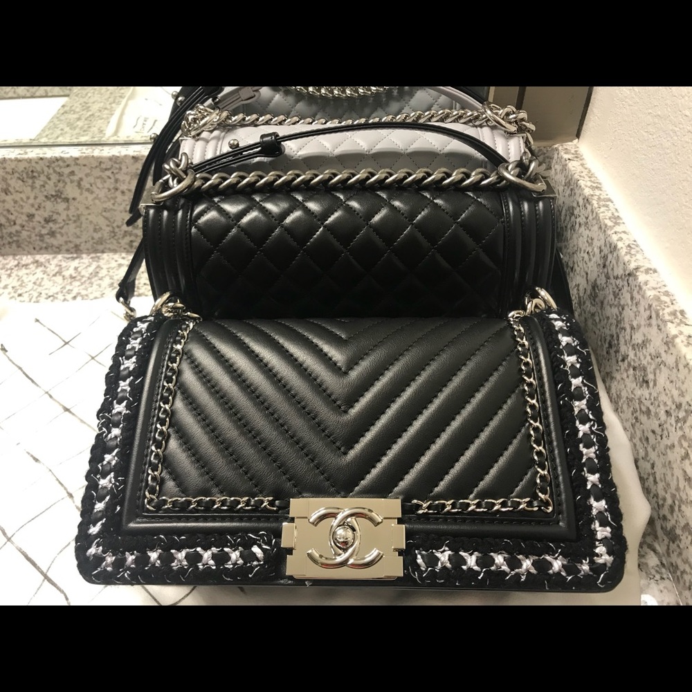 HP🎉Chanel Le boy bag - Picture 4 of 8