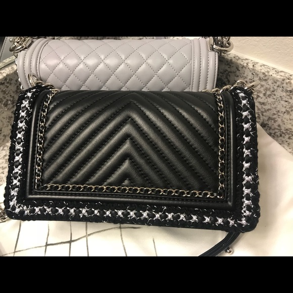 HP🎉Chanel Le boy bag - Picture 3 of 8