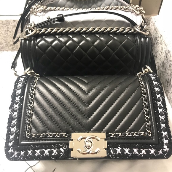 HP🎉Chanel Le boy bag - Picture 5 of 8