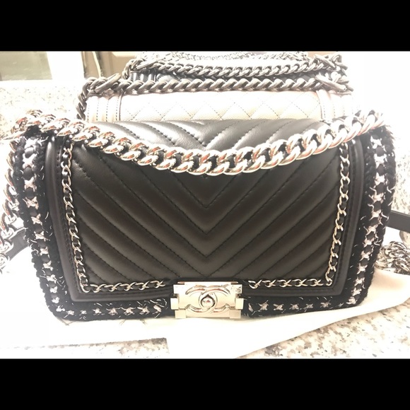 HP🎉Chanel Le boy bag - Picture 8 of 8