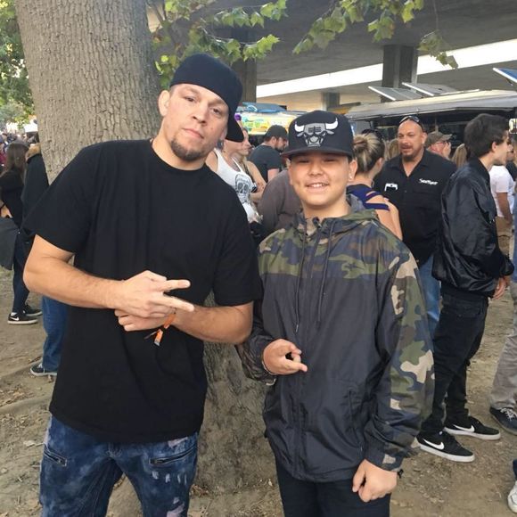 Meet your Posher, Kayin - Picture 1 of 1