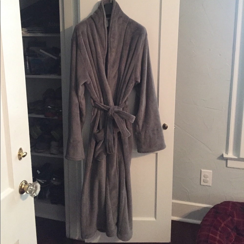 Pottery Barn men’s grey robe L