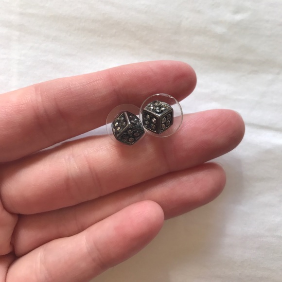 Bundle of 4 earrings - Picture 2 of 5