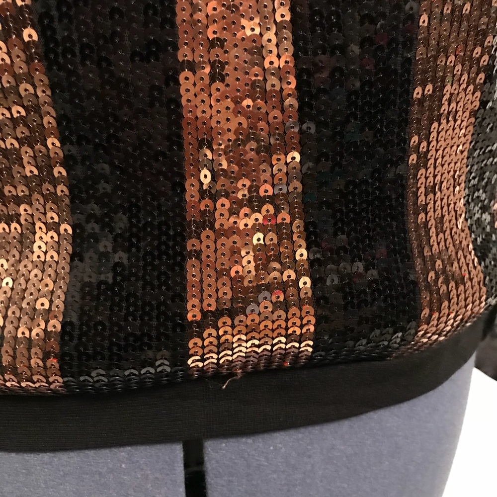 Sequin Top - Picture 2 of 7