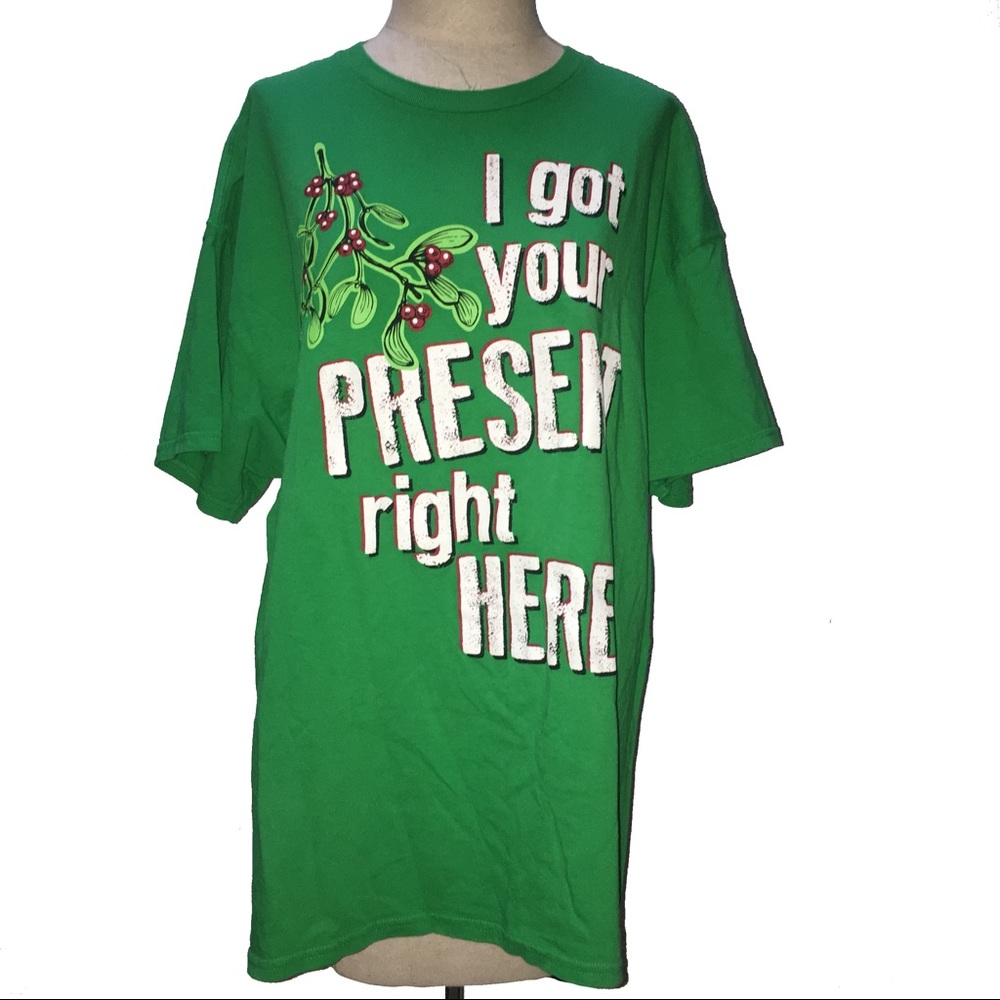 EUC Size XL Funny Christmas Holiday T - Shirt