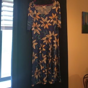 L Floral Lularoe Nicole