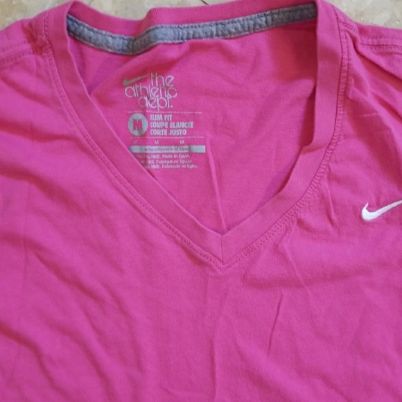 🎀Nike tee pink - Picture 4 of 4