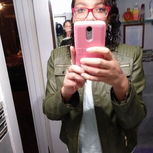 Meet your Posher, Hailey