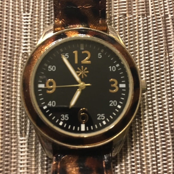 💍Issac Mizrahi Leopard Watch - Picture 1 of 4