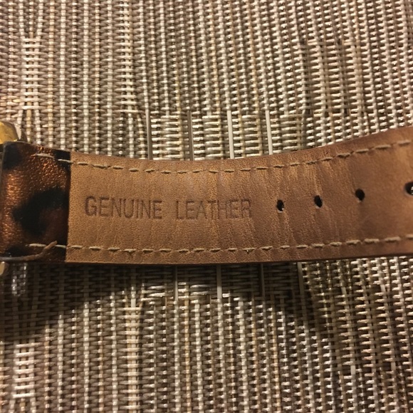 💍Issac Mizrahi Leopard Watch - Picture 3 of 4