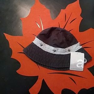 NWT Amy Coe sun hat with skull 💀details! 3/6mo