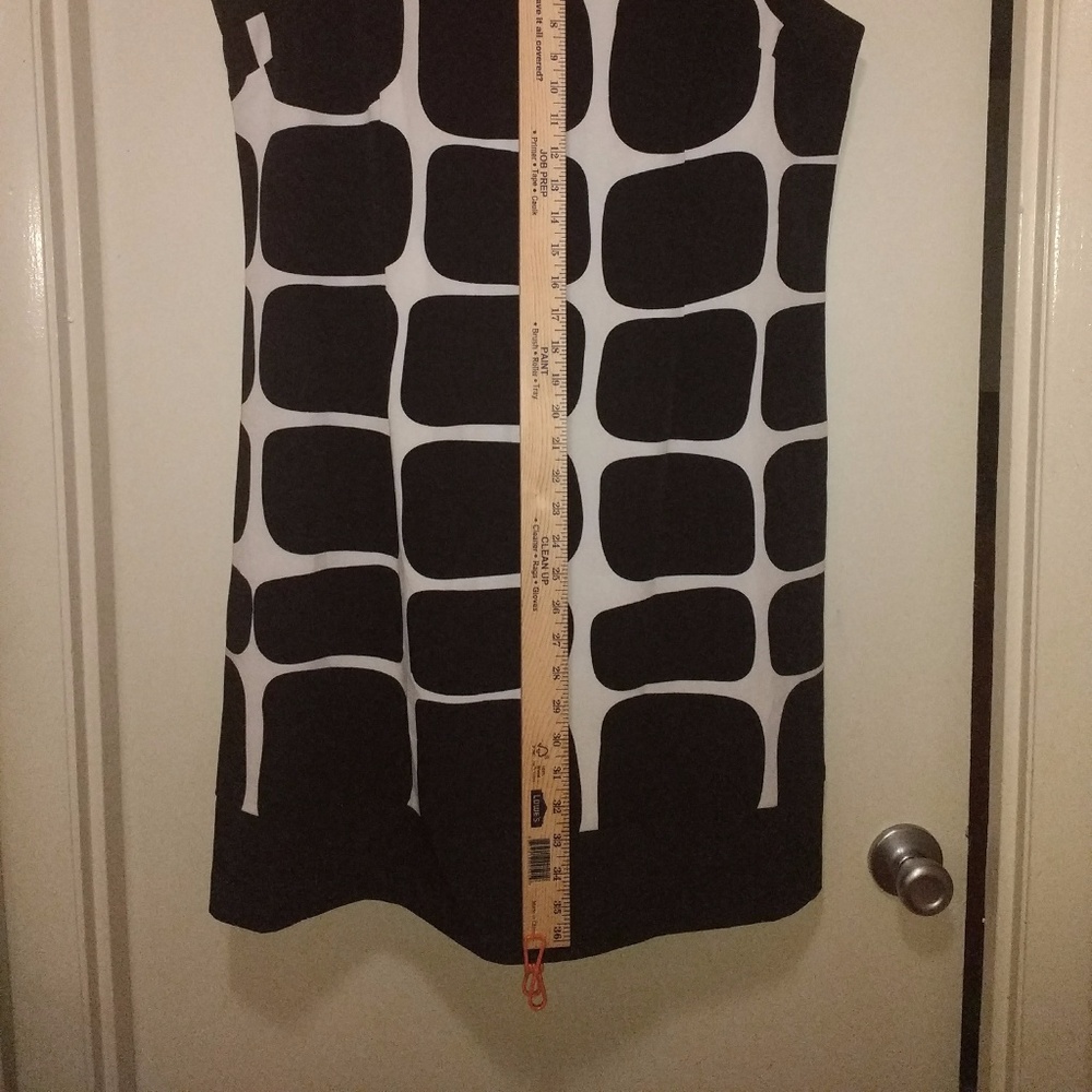womans dress - Picture 5 of 6