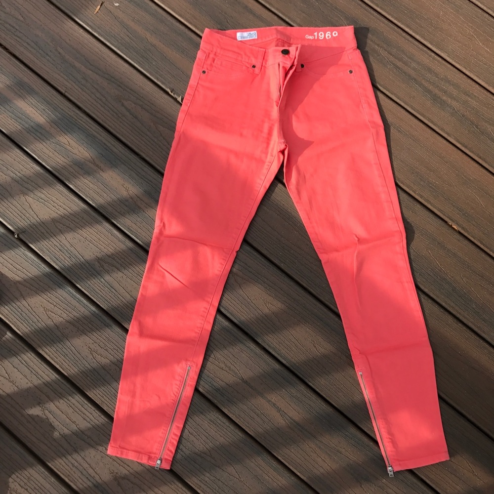 Like new Gap legging jean zipper bottom size25